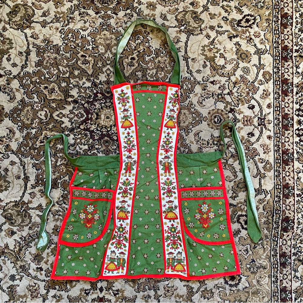 Vintage 60s 70s Green & Red Kolf Folk Art Full Apron Folk Art